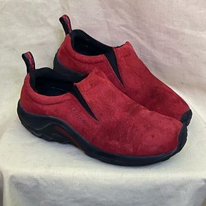 Woman’s Merrells size 8.5